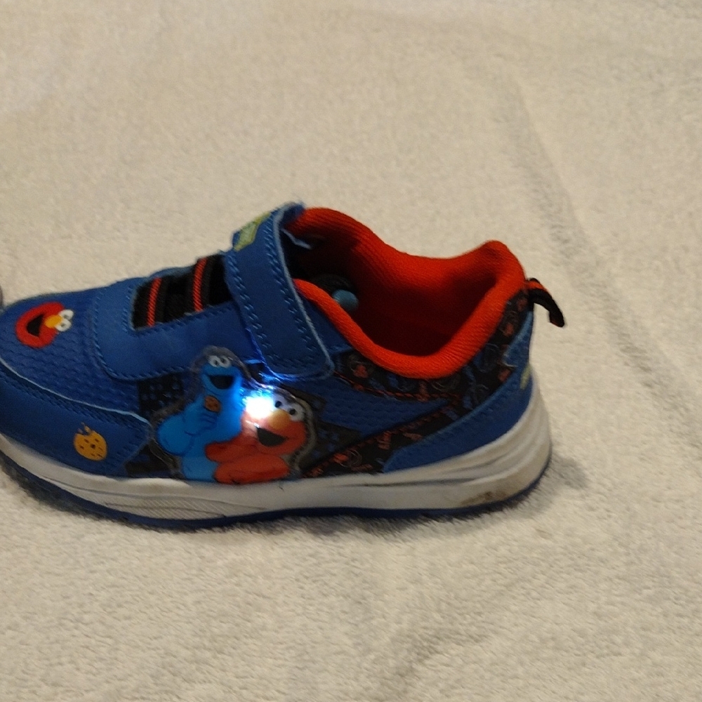 Sesame Street Blue and Red Sneakers Low-Top Casual - Picture 2 of 5